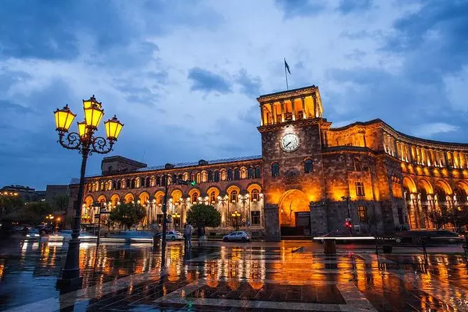 logo گروه Yerevan Tours